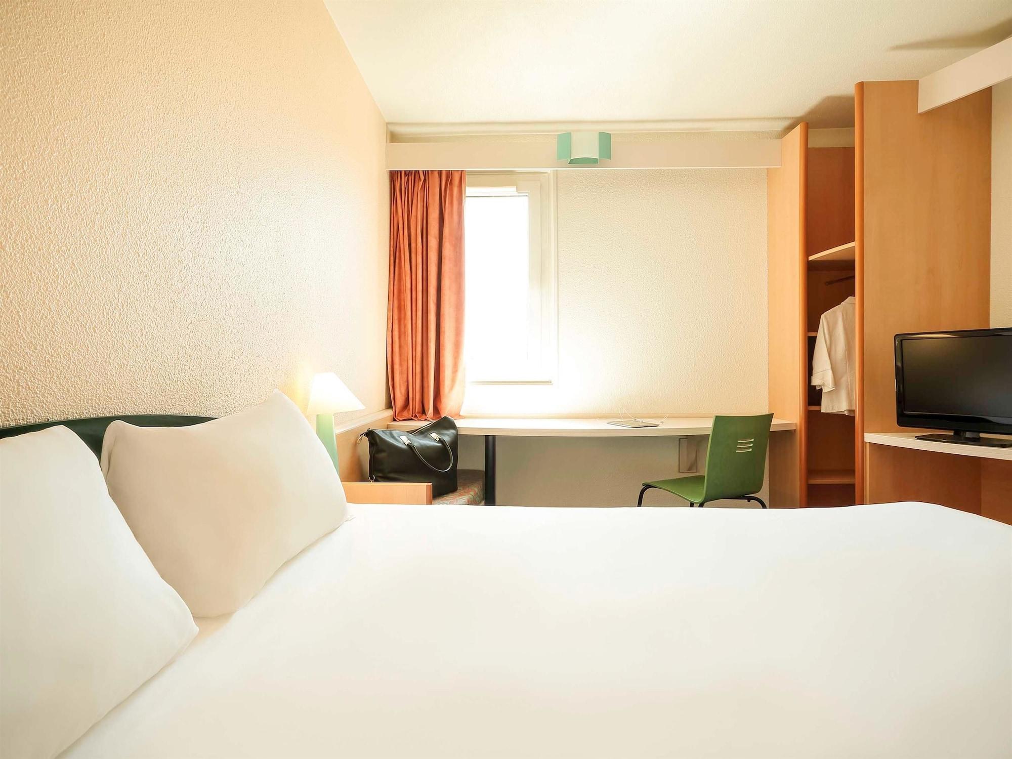Hotel Ibis Нарбонн Екстер'єр фото