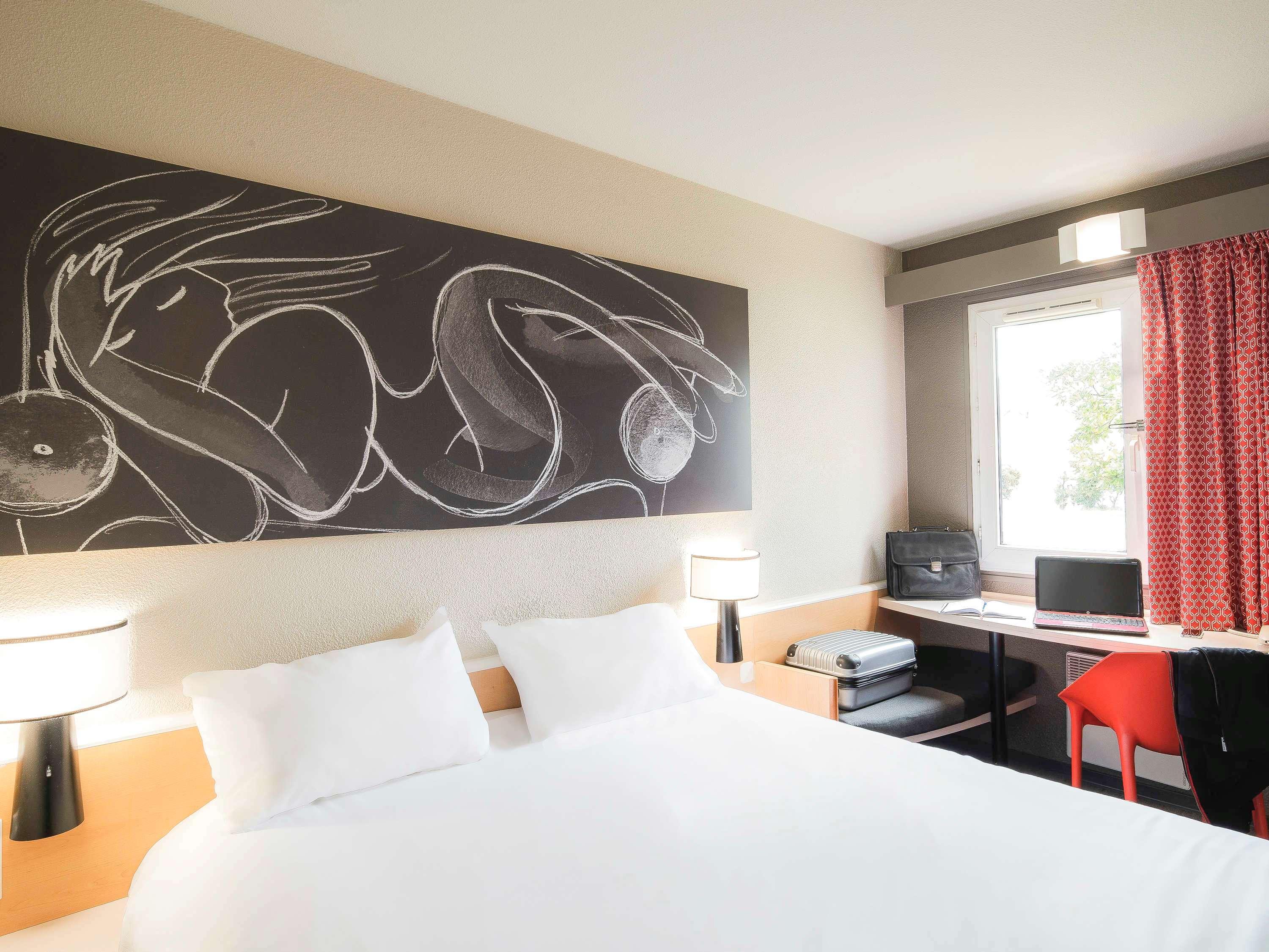Hotel Ibis Нарбонн Екстер'єр фото
