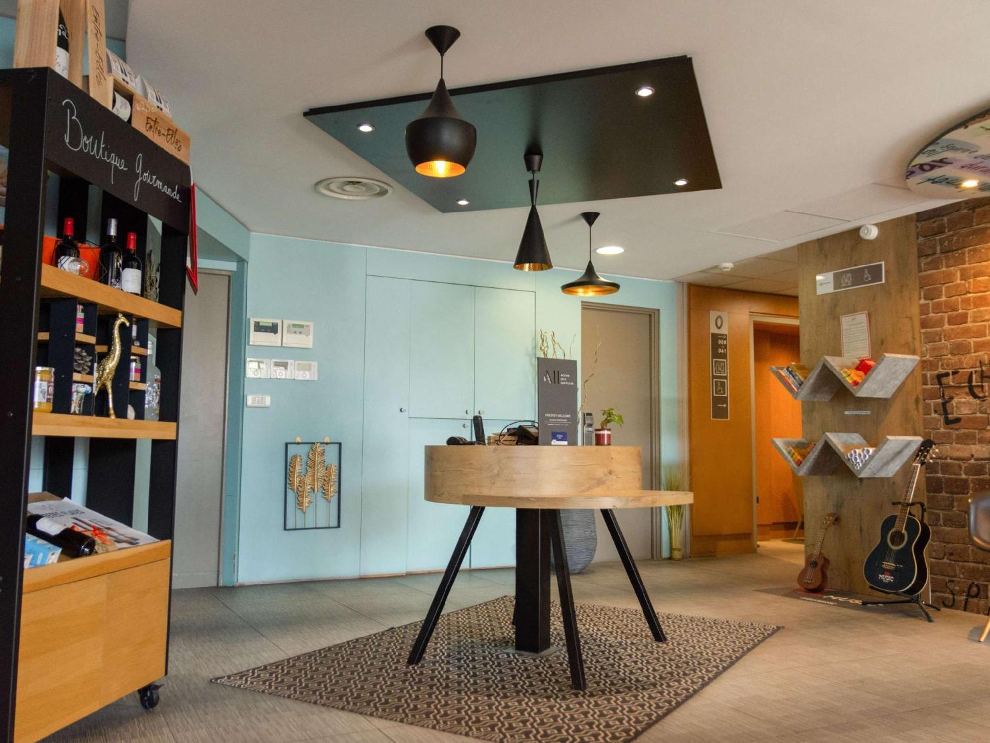 Hotel Ibis Нарбонн Екстер'єр фото